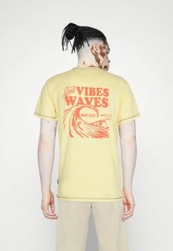 Indicode Jeans Wave - T-Shirts Med Print - Golden Haze