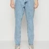 Indicode Jeans Jeans Tapered Fit - Frozen Bleach -Indicode Jeans Salgsbutikk 2bcd9fc64e614710b03d050c8194756a