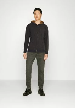 Indicode Jeans Iskar - Cardigan - Navy 9 Indicode Jeans Iskar - Cardigan - Navy -Indicode Jeans Salgsbutikk 64820a9d8e214714b84b525e38e79797