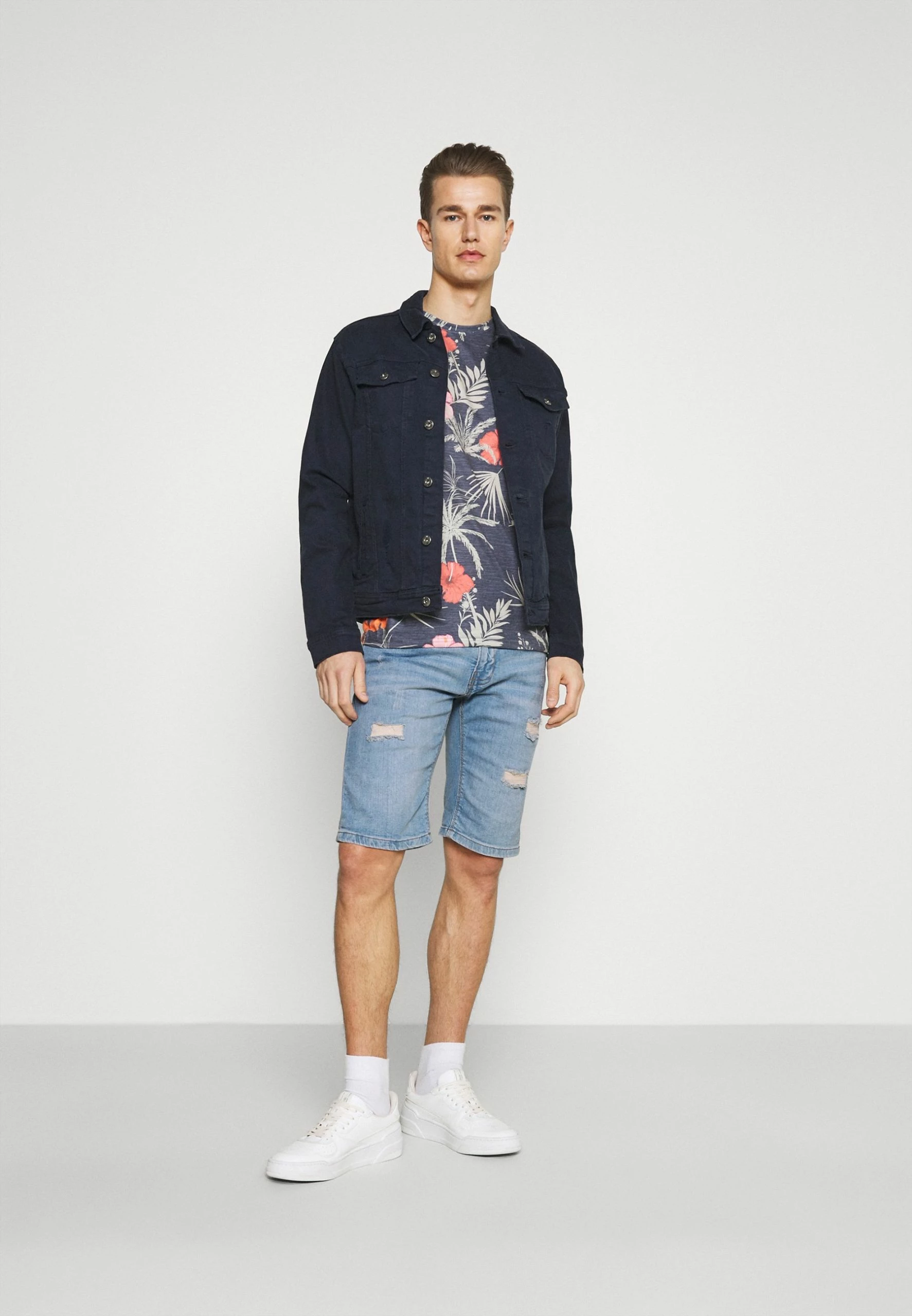 Indicode Jeans Kaden Holes - Jeansshorts - Blue Wash 4 Indicode Jeans Kaden Holes - Jeansshorts - Blue Wash - Bilde 2