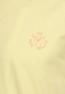 Indicode Jeans Wave - T-Shirts Med Print - Golden Haze 12 Indicode Jeans Wave - T-Shirts Med Print - Golden Haze -Indicode Jeans Salgsbutikk b1ca65feab5049238ddb99fbe5fa6762