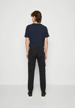 Indicode Jeans Javier - Cargobukse - Black 10 Indicode Jeans Javier - Cargobukse - Black -Indicode Jeans Salgsbutikk b60cbce6239547069042f6b51ee5c7d7