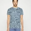 Indicode Jeans Palme - T-Shirts Med Print - Sky Way 1 Indicode Jeans Palme - T-Shirts Med Print - Sky Way -Indicode Jeans Salgsbutikk eff63d7e5fb44ce39406c19fd740d725